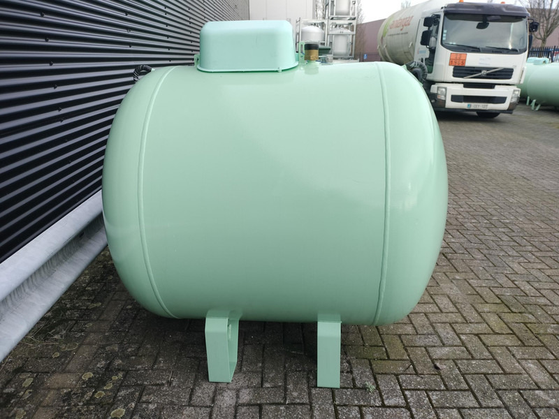 De Visser Propaan/Butaan LPG Tank 1600 L (0.8 ton) Gastank - Gas, Gaz, LPG, GPL, Propane, Butane tanks aboveground Ø 1250mm including tank fittings Tanks are built according to DIN EN 12542, with high quality steel. - خزان وقود - شاحنة: صور 1 De Visser Propaan/Butaan LPG Tank 1600 L (0.8 ton) Gastank - Gas, Gaz, LPG, GPL, Propane, Butane tanks aboveground Ø 1250mm including tank fittings Tanks are built according to DIN EN 12542, with high quality steel. - خزان وقود - شاحنة: صور 1