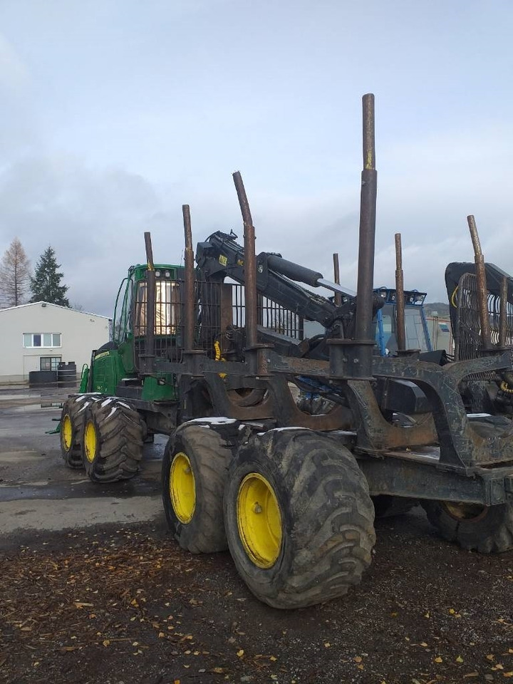John Deere 1510 E - شاحنات نقل الأخشاب في الغابات: صور 2 John Deere 1510 E - شاحنات نقل الأخشاب في الغابات: صور 2