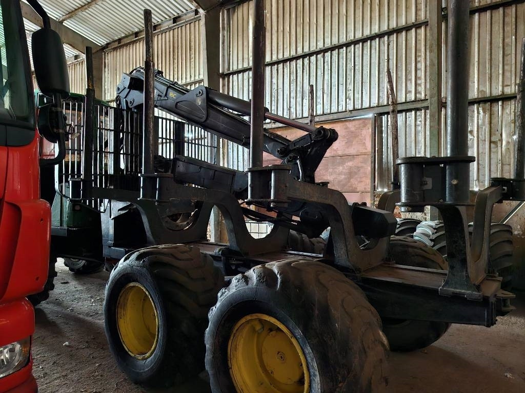 شاحنات نقل الأخشاب في الغابات John Deere 1510 E: صور 10 شاحنات نقل الأخشاب في الغابات John Deere 1510 E: صور 10