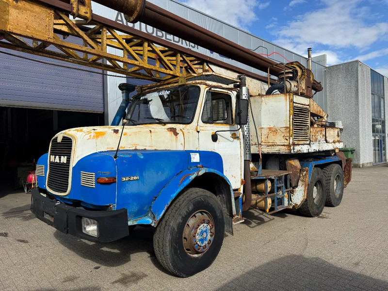 MAN 32.281 **FOREUSE-DRILLTRUCK-6X6** - شاحنة: صور 2 MAN 32.281 **FOREUSE-DRILLTRUCK-6X6** - شاحنة: صور 2