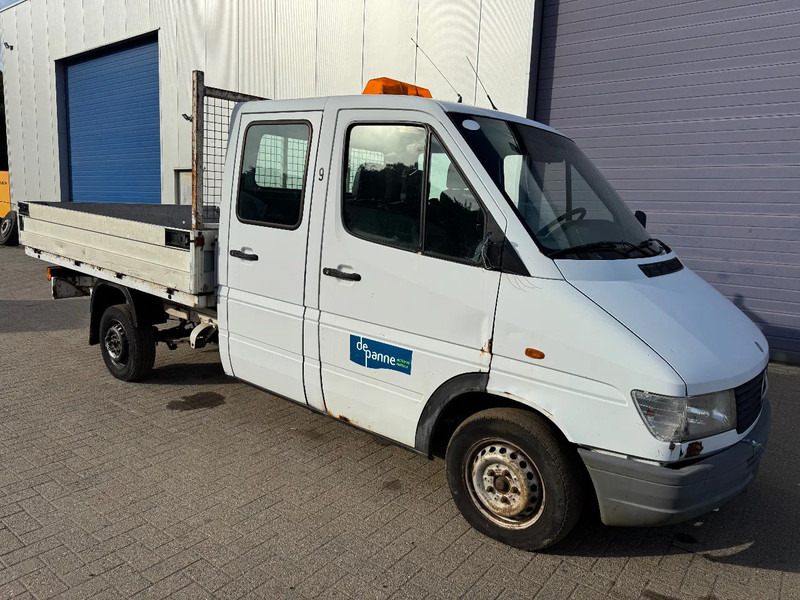 Mercedes-Benz Sprinter **212D-5CYL-BELGIAN VAN-AIRCO** - الشاحنات الصغيرة المسطحة, الشاحنات الصغيرة كابينة مزدوجة: صور 3 Mercedes-Benz Sprinter **212D-5CYL-BELGIAN VAN-AIRCO** - الشاحنات الصغيرة المسطحة, الشاحنات الصغيرة كابينة مزدوجة: صور 3