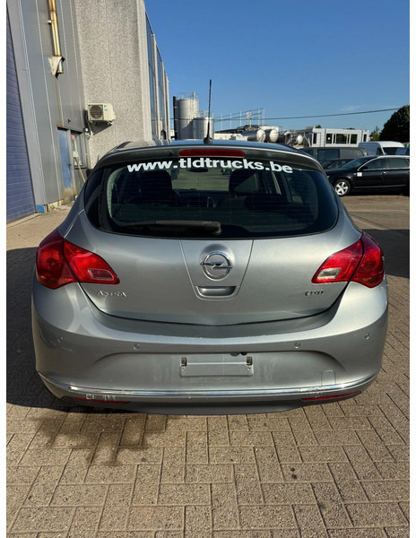 Opel Astra **EURO5-AIRCO** - سيدان: صور 5 Opel Astra **EURO5-AIRCO** - سيدان: صور 5