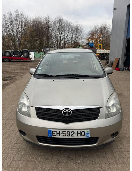 Toyota Corolla Verso **D4D-AIRCO** - سيارة: صور 2 Toyota Corolla Verso **D4D-AIRCO** - سيارة: صور 2