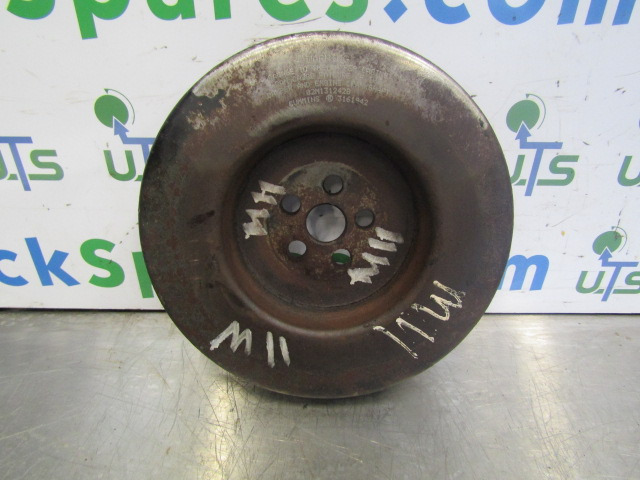 CUMMINS M11 CRANKSHAFT DAMPER P/NO 3161942 - المحرك و قطع الغيار - شاحنة: صور 1 CUMMINS M11 CRANKSHAFT DAMPER P/NO 3161942 - المحرك و قطع الغيار - شاحنة: صور 1