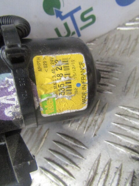 DAF LF 220 WIPER MOTOR ‘VALEO’ P/NO 53558202 - الكابينة والداخلية - شاحنة: صور 3 DAF LF 220 WIPER MOTOR ‘VALEO’ P/NO 53558202 - الكابينة والداخلية - شاحنة: صور 3