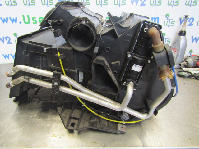 DAF XF 105 HEATER MATRIX COMPLETE P/NO 1697537 - المحرك و قطع الغيار - شاحنة: صور 4 DAF XF 105 HEATER MATRIX COMPLETE P/NO 1697537 - المحرك و قطع الغيار - شاحنة: صور 4