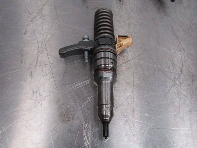 IVECO STRALIS CURSOR 10 INJECTORS P/NO 504287070/0414703008 - نظام الوقود - شاحنة: صور 2 IVECO STRALIS CURSOR 10 INJECTORS P/NO 504287070/0414703008 - نظام الوقود - شاحنة: صور 2