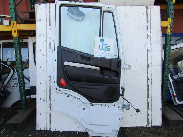 IVECO STRALIS NEARSIDE PASSENGER DOOR COMPLETE - الكابينة والداخلية - شاحنة: صور 2 IVECO STRALIS NEARSIDE PASSENGER DOOR COMPLETE - الكابينة والداخلية - شاحنة: صور 2