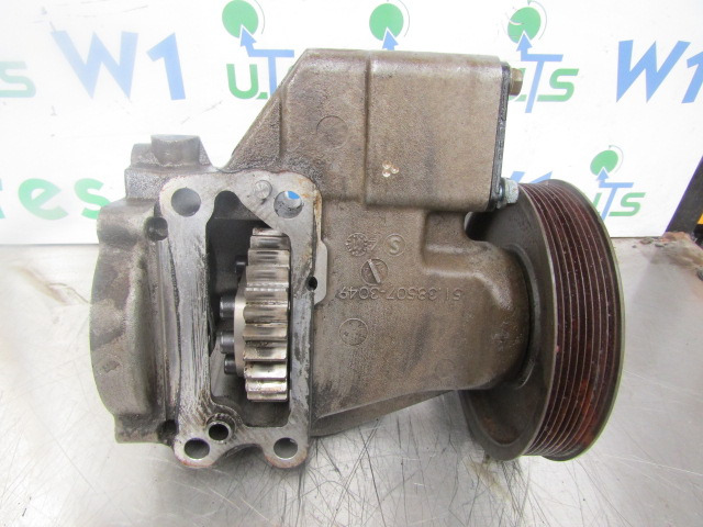 MAN TGS / TGX WATER PUMP DRIVE UNIT P/NO 51.38507-3049 - المحرك و قطع الغيار - شاحنة: صور 2 MAN TGS / TGX WATER PUMP DRIVE UNIT P/NO 51.38507-3049 - المحرك و قطع الغيار - شاحنة: صور 2