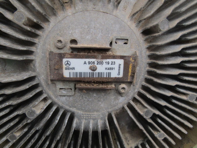 MERCEDES AXOR 2633 OM926 VISCUSS FAN P/NO A906 200 1923 - المحرك و قطع الغيار - شاحنة: صور 2 MERCEDES AXOR 2633 OM926 VISCUSS FAN P/NO A906 200 1923 - المحرك و قطع الغيار - شاحنة: صور 2