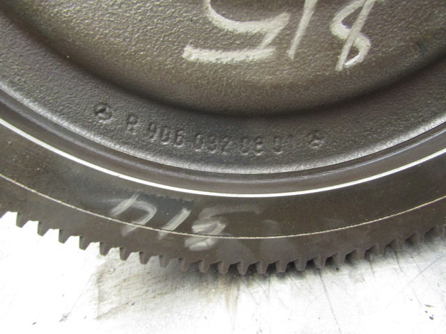 MERCEDES VARIO/814 FLYWHEEL P/NO R9060320801 - دولاب الموازنة - شاحنة: صور 2 MERCEDES VARIO/814 FLYWHEEL P/NO R9060320801 - دولاب الموازنة - شاحنة: صور 2