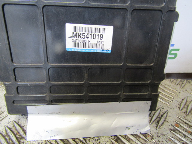 MITSUBISHI CANTER CONTROL MODULE P/NO MK541019 - كتلة التحكم - شاحنة: صور 2 MITSUBISHI CANTER CONTROL MODULE P/NO MK541019 - كتلة التحكم - شاحنة: صور 2