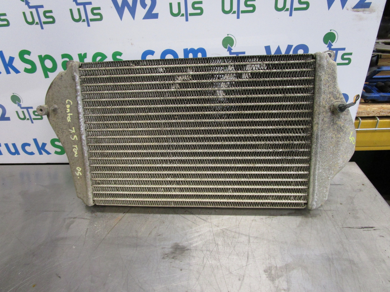 MITSUBISHI CANTER INTERCOOLER - المشعاع - شاحنة: صور 1 MITSUBISHI CANTER INTERCOOLER - المشعاع - شاحنة: صور 1