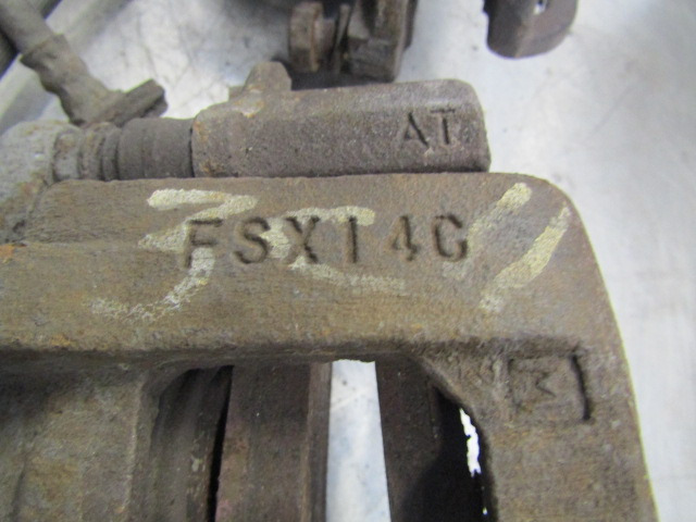 MITSUBISHI FUSO 3C11/3C13 FRONT BRAKE CALIPERS P/NO FSX14C - أجزاء الفرامل - شاحنة: صور 2 MITSUBISHI FUSO 3C11/3C13 FRONT BRAKE CALIPERS P/NO FSX14C - أجزاء الفرامل - شاحنة: صور 2