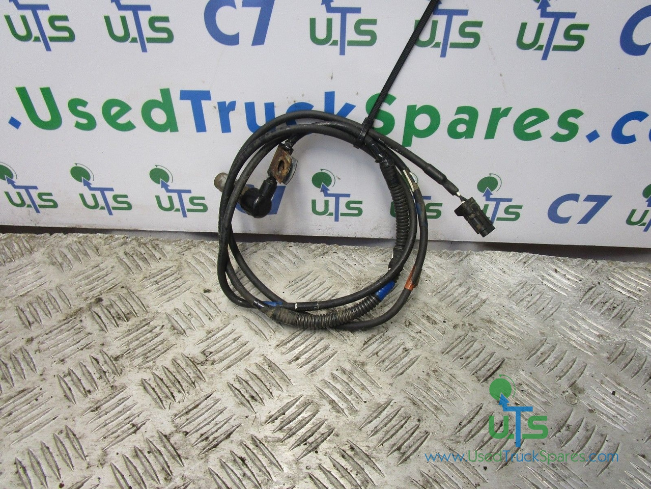 MITSUBISHI FUSO 75C OFFSIDE REAR ABS SENSOR - أجزاء الفرامل - شاحنة: صور 1 MITSUBISHI FUSO 75C OFFSIDE REAR ABS SENSOR - أجزاء الفرامل - شاحنة: صور 1