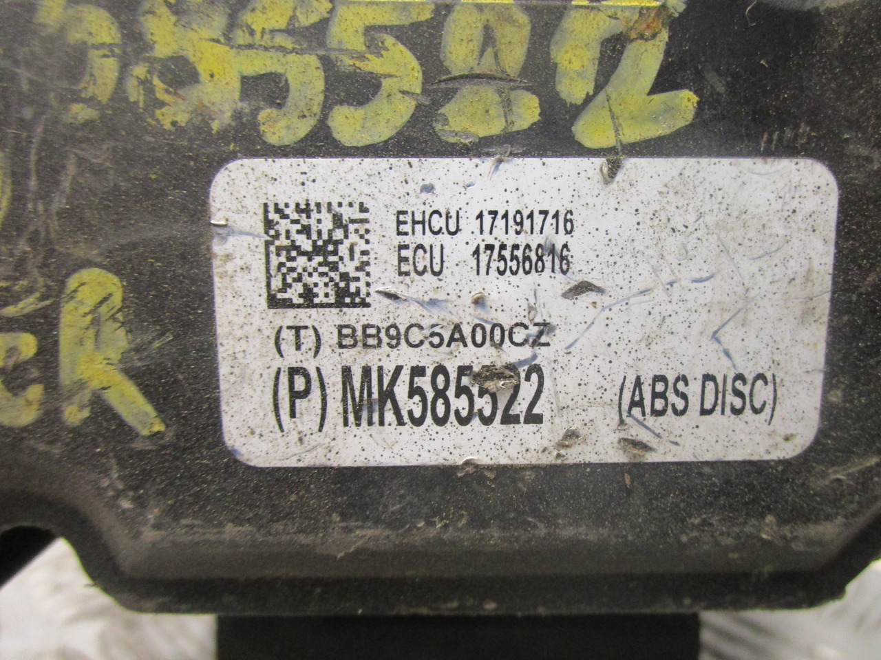 MITSUBISHI FUSO / CANTER ABS PUMP P/NO MK585522 - أجزاء الفرامل - شاحنة: صور 2 MITSUBISHI FUSO / CANTER ABS PUMP P/NO MK585522 - أجزاء الفرامل - شاحنة: صور 2