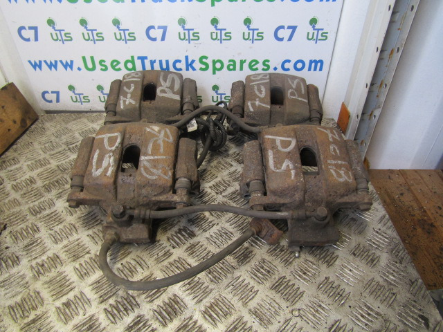 MITSUBISHI FUSO FRONT BRAKE CALIPERS RH/LH/TOP/BOTTOM - أجزاء الفرامل - شاحنة: صور 2 MITSUBISHI FUSO FRONT BRAKE CALIPERS RH/LH/TOP/BOTTOM - أجزاء الفرامل - شاحنة: صور 2