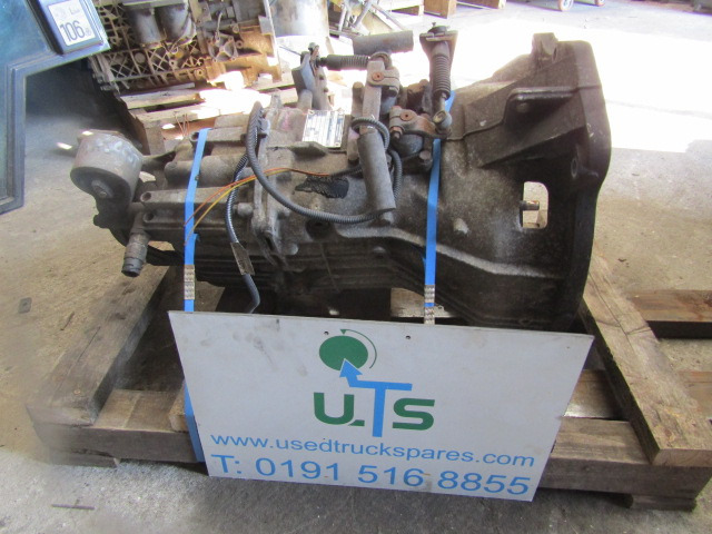 RENAULT MASCOTT 6 SPEED ZF 6S300 GEARBOX - علبة التروس - شاحنة: صور 1 RENAULT MASCOTT 6 SPEED ZF 6S300 GEARBOX - علبة التروس - شاحنة: صور 1