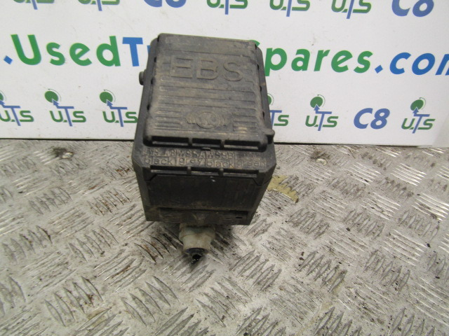 RENAULT MIDLUM DXI EBS BRAKE VALVE ‘KNORR-BREMSE’ P/NO - أجزاء الفرامل - شاحنة: صور 1 RENAULT MIDLUM DXI EBS BRAKE VALVE ‘KNORR-BREMSE’ P/NO - أجزاء الفرامل - شاحنة: صور 1