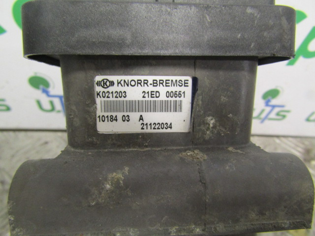 RENAULT MIDLUM DXI EBS BRAKE VALVE ‘KNORR-BREMSE’ P/NO - أجزاء الفرامل - شاحنة: صور 3 RENAULT MIDLUM DXI EBS BRAKE VALVE ‘KNORR-BREMSE’ P/NO - أجزاء الفرامل - شاحنة: صور 3