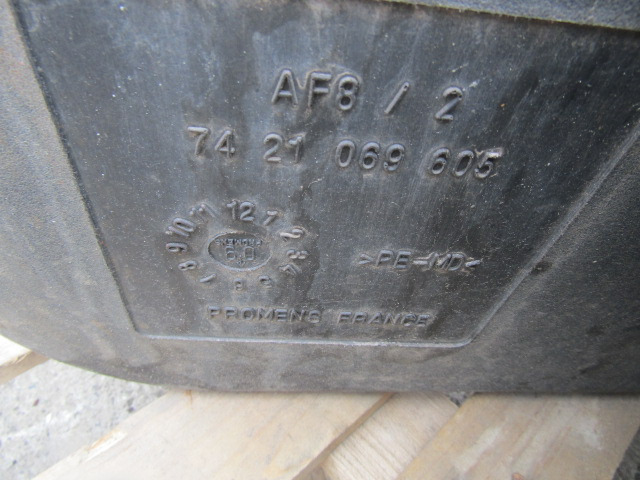 VOLVO FE AD BLUE TANK COMPLETE P/NO 7421069605 - خزان وقود - شاحنة: صور 2 VOLVO FE AD BLUE TANK COMPLETE P/NO 7421069605 - خزان وقود - شاحنة: صور 2