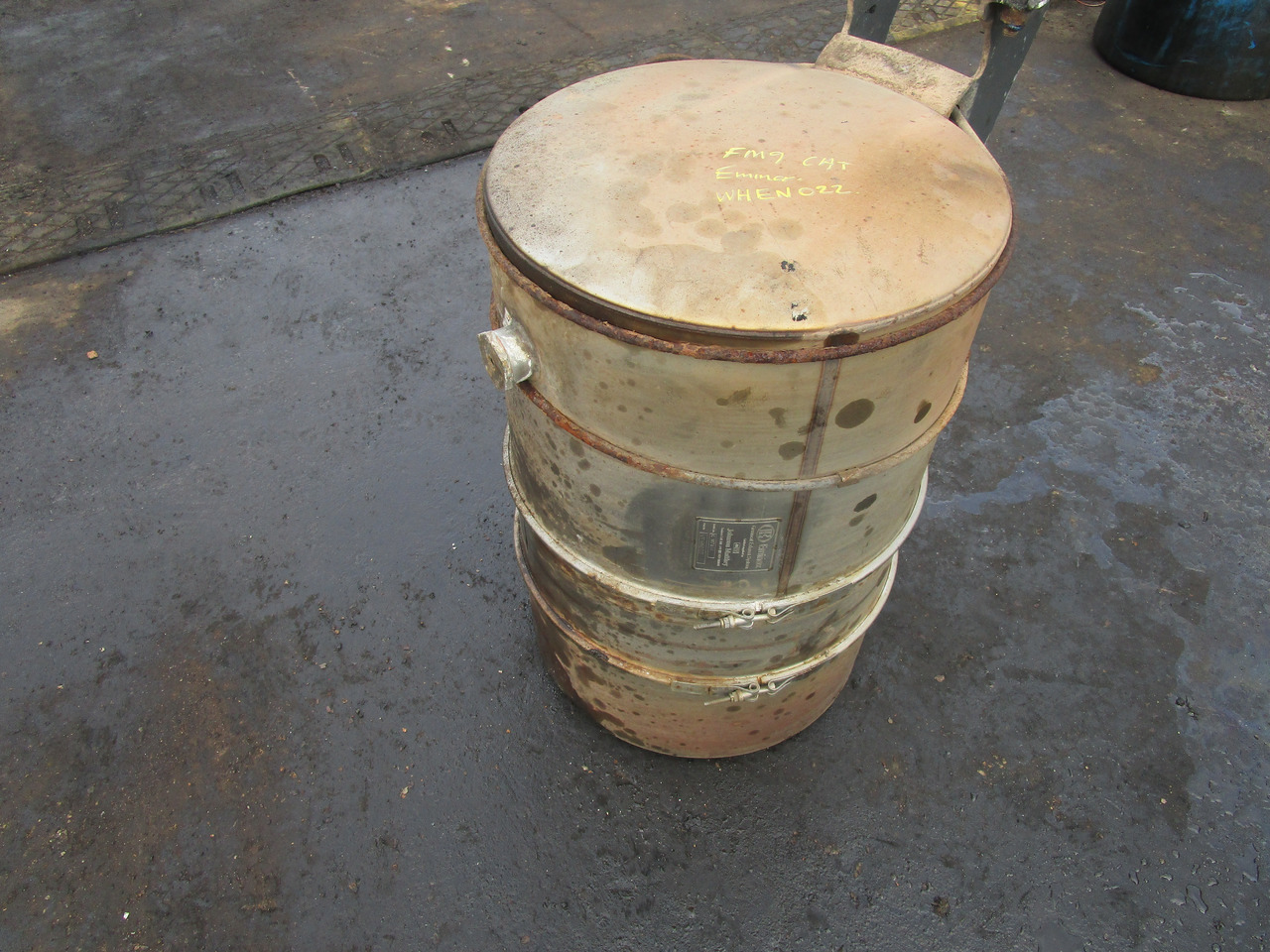 VOLVO FM9 / FM12 EMINOX DPF EXHAUST P/NO WEHN022 - نظام العادم - شاحنة: صور 1 VOLVO FM9 / FM12 EMINOX DPF EXHAUST P/NO WEHN022 - نظام العادم - شاحنة: صور 1