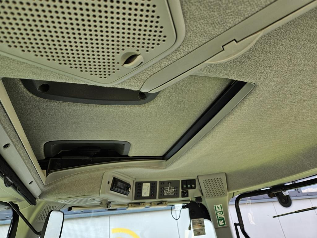 جرار CLAAS AXION 810 CMATIC: صور 14