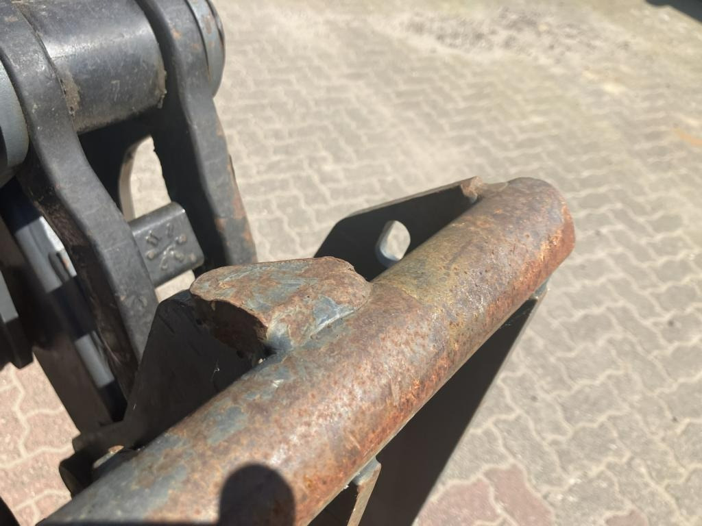 John Deere 6125R - جرار: صور 3 John Deere 6125R - جرار: صور 3