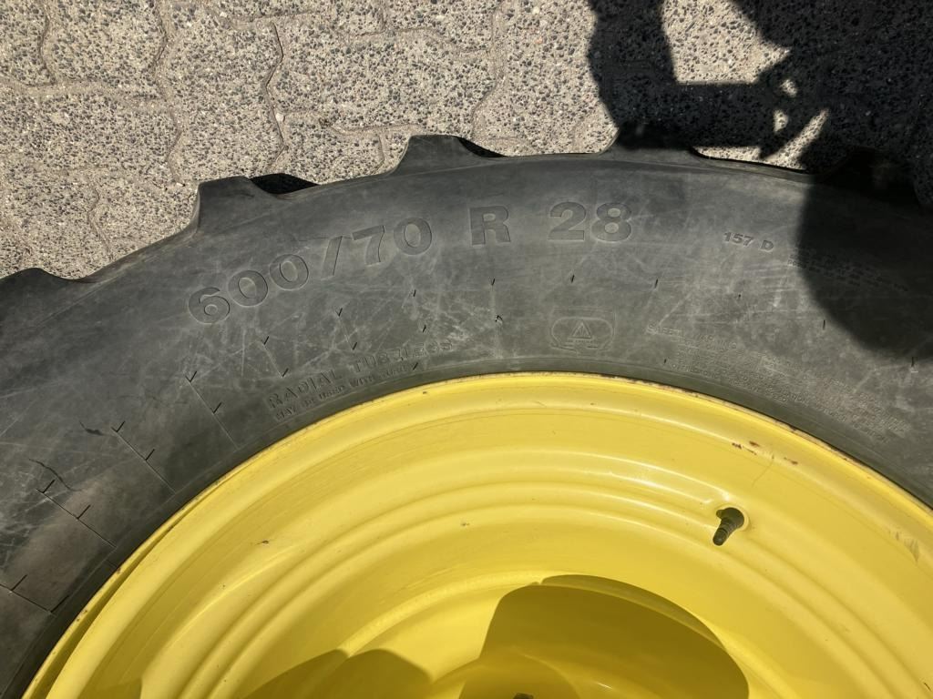 John Deere 6210R - جرار: صور 4 John Deere 6210R - جرار: صور 4