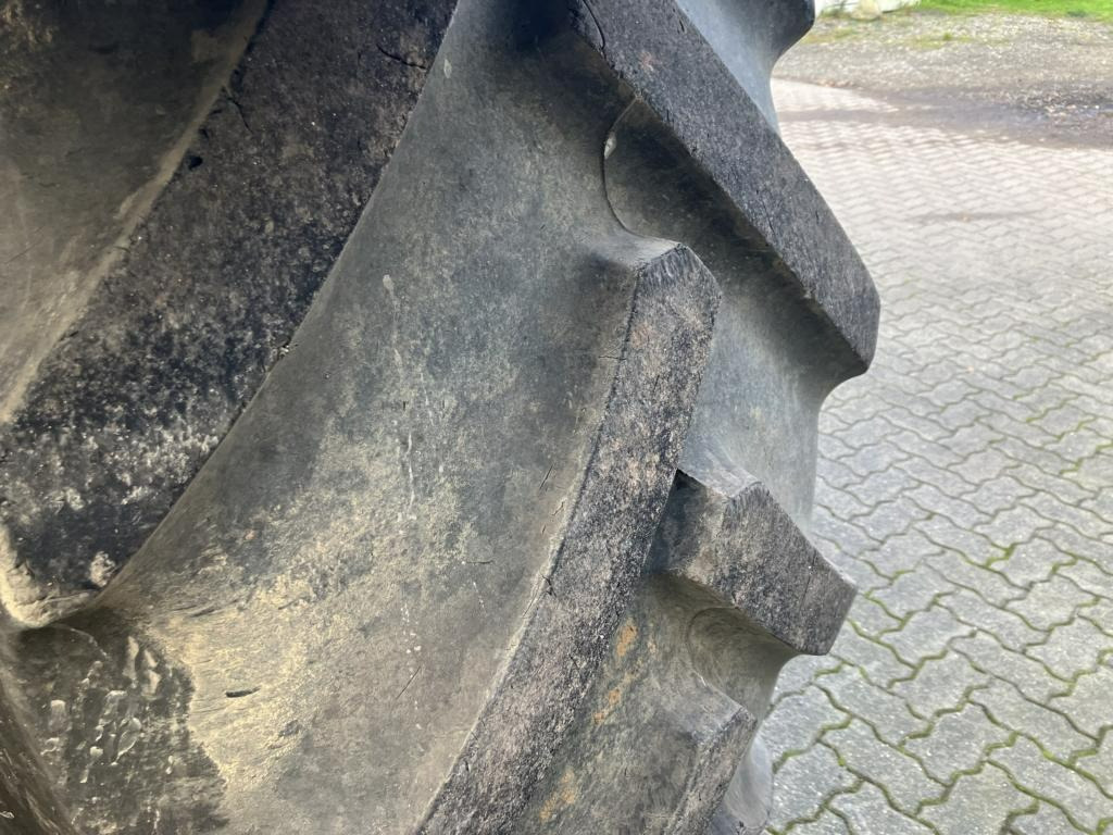 John Deere 6215R - جرار: صور 5 John Deere 6215R - جرار: صور 5