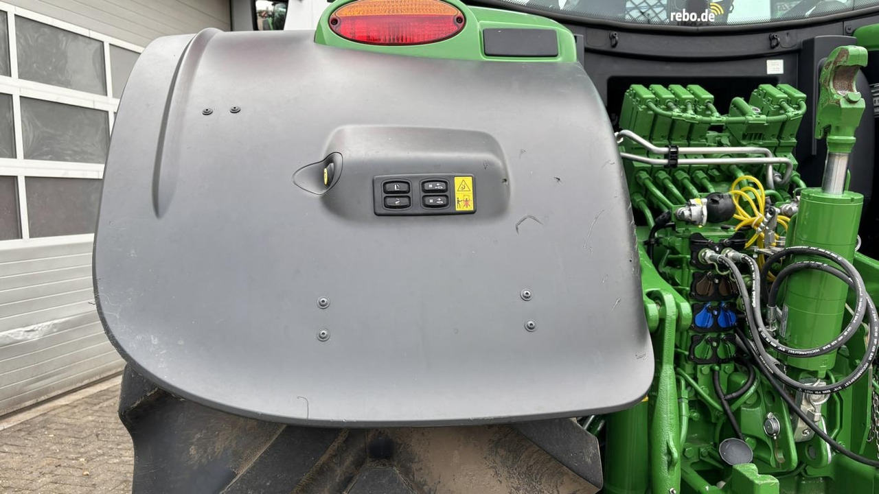 John Deere 6R215 - جرار: صور 5 John Deere 6R215 - جرار: صور 5