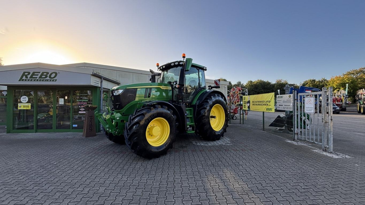 John Deere 6R250 - جرار: صور 1 John Deere 6R250 - جرار: صور 1