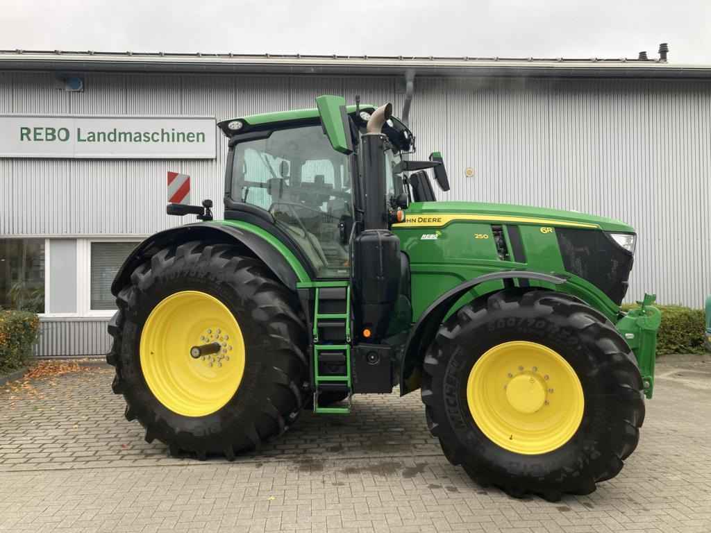 John Deere 6R250 - جرار: صور 3 John Deere 6R250 - جرار: صور 3