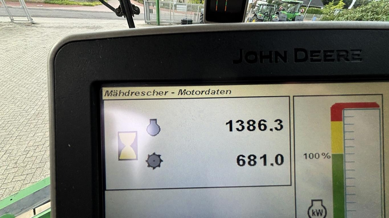 John Deere T660 - حصادة شاملة: صور 2 John Deere T660 - حصادة شاملة: صور 2