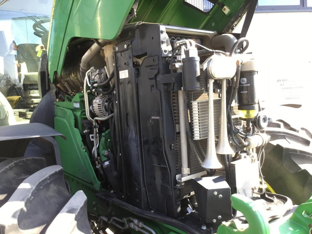 John Deere TRAKTOR 6155R - جرار: صور 3 John Deere TRAKTOR 6155R - جرار: صور 3