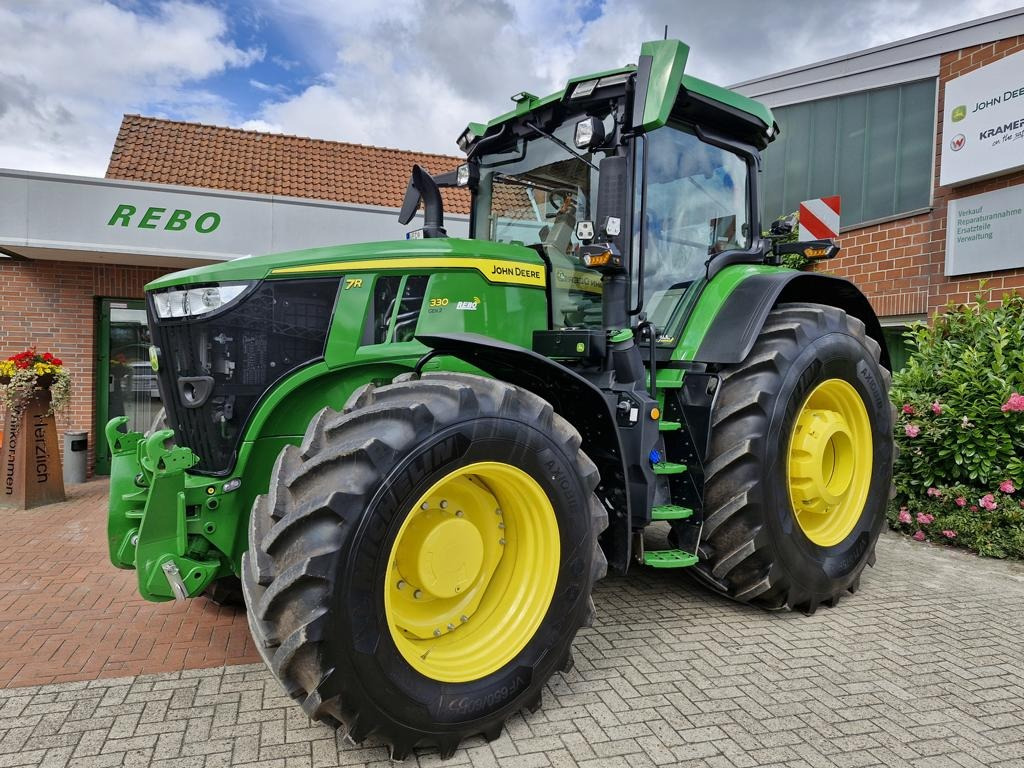 John Deere TRAKTOR 7R330 - جرار: صور 1 John Deere TRAKTOR 7R330 - جرار: صور 1