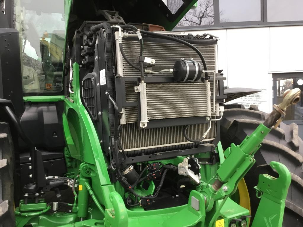 John Deere TRAKTOR 7R330 - جرار: صور 3 John Deere TRAKTOR 7R330 - جرار: صور 3