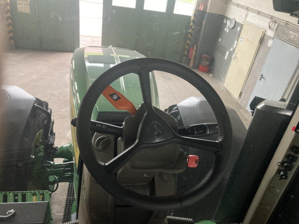 John Deere TRAKTOR 8R370 - جرار: صور 3 John Deere TRAKTOR 8R370 - جرار: صور 3