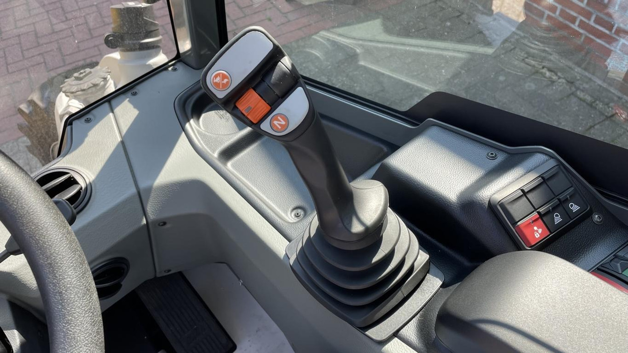 Kramer 5040 - اللودر بعجل: صور 3 Kramer 5040 - اللودر بعجل: صور 3