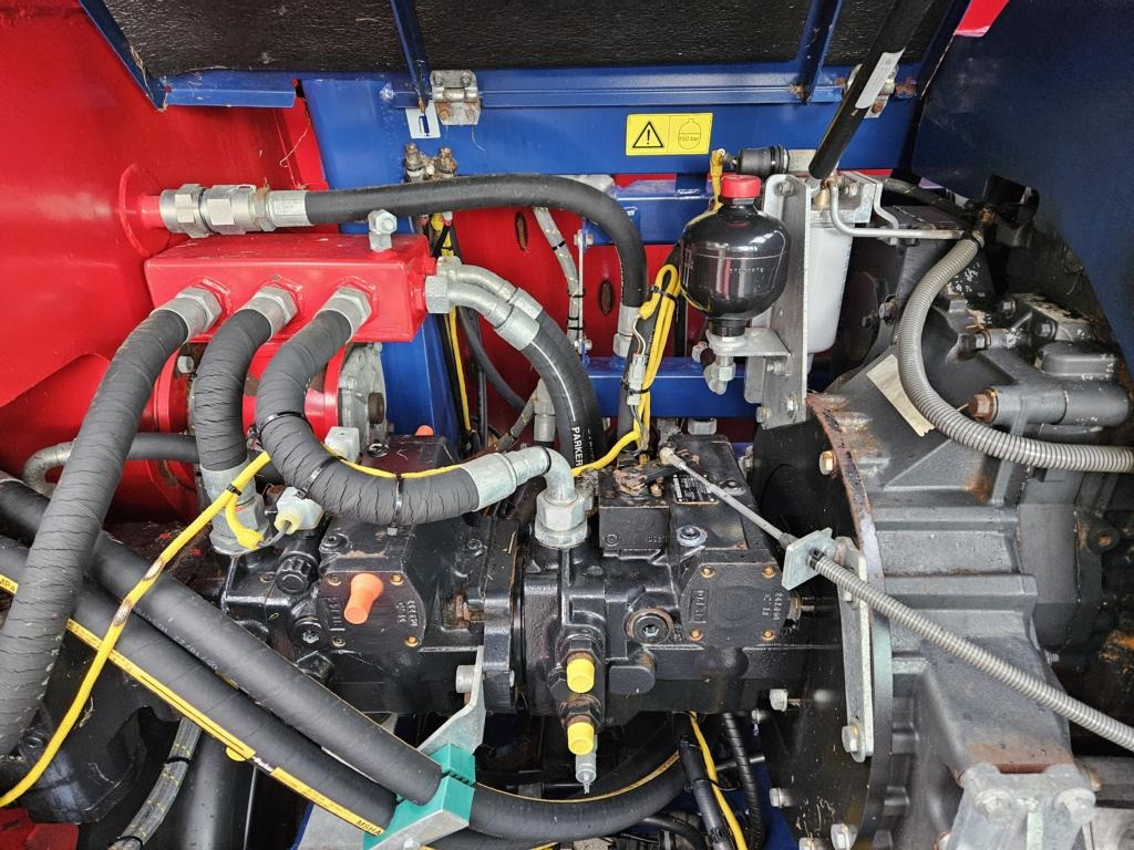 Mayer VM-14 SELBSTFAHRER MONO - آلة خلط وتوزيع الأعلاف: صور 4 Mayer VM-14 SELBSTFAHRER MONO - آلة خلط وتوزيع الأعلاف: صور 4
