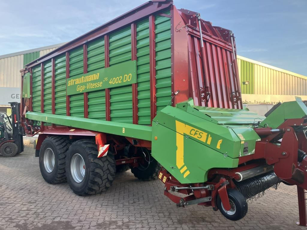 Strautmann GIGA-VITESSE CFS 4002 DO - مقطورات الاعلاف: صور 1 Strautmann GIGA-VITESSE CFS 4002 DO - مقطورات الاعلاف: صور 1