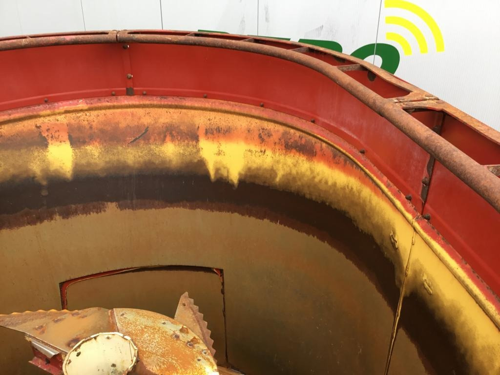 Strautmann VERTI-MIX 1251 - آلة خلط وتوزيع الأعلاف: صور 3 Strautmann VERTI-MIX 1251 - آلة خلط وتوزيع الأعلاف: صور 3