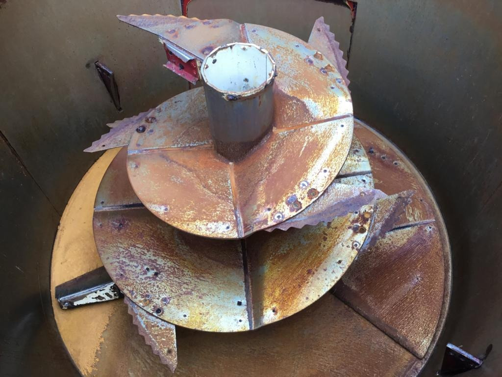 Strautmann VERTI-MIX 1251 - آلة خلط وتوزيع الأعلاف: صور 4 Strautmann VERTI-MIX 1251 - آلة خلط وتوزيع الأعلاف: صور 4