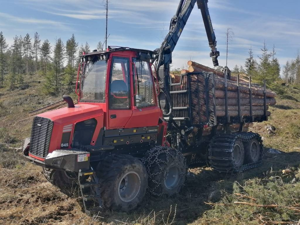 Komatsu 845 - شاحنات نقل الأخشاب في الغابات: صور 1 Komatsu 845 - شاحنات نقل الأخشاب في الغابات: صور 1