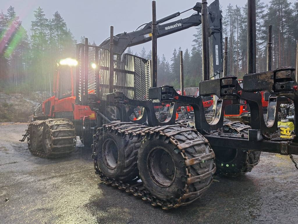 Komatsu 875 - شاحنات نقل الأخشاب في الغابات: صور 4 Komatsu 875 - شاحنات نقل الأخشاب في الغابات: صور 4