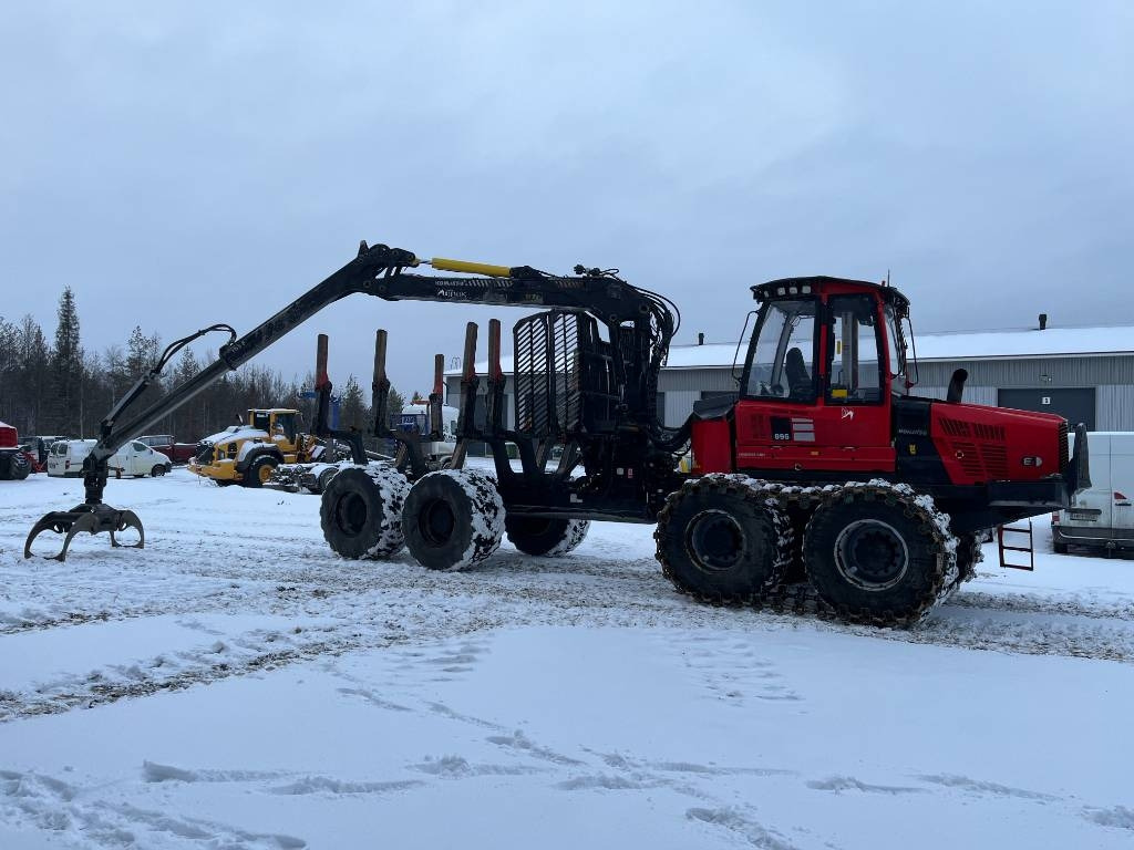 Komatsu 895 - شاحنات نقل الأخشاب في الغابات: صور 3 Komatsu 895 - شاحنات نقل الأخشاب في الغابات: صور 3