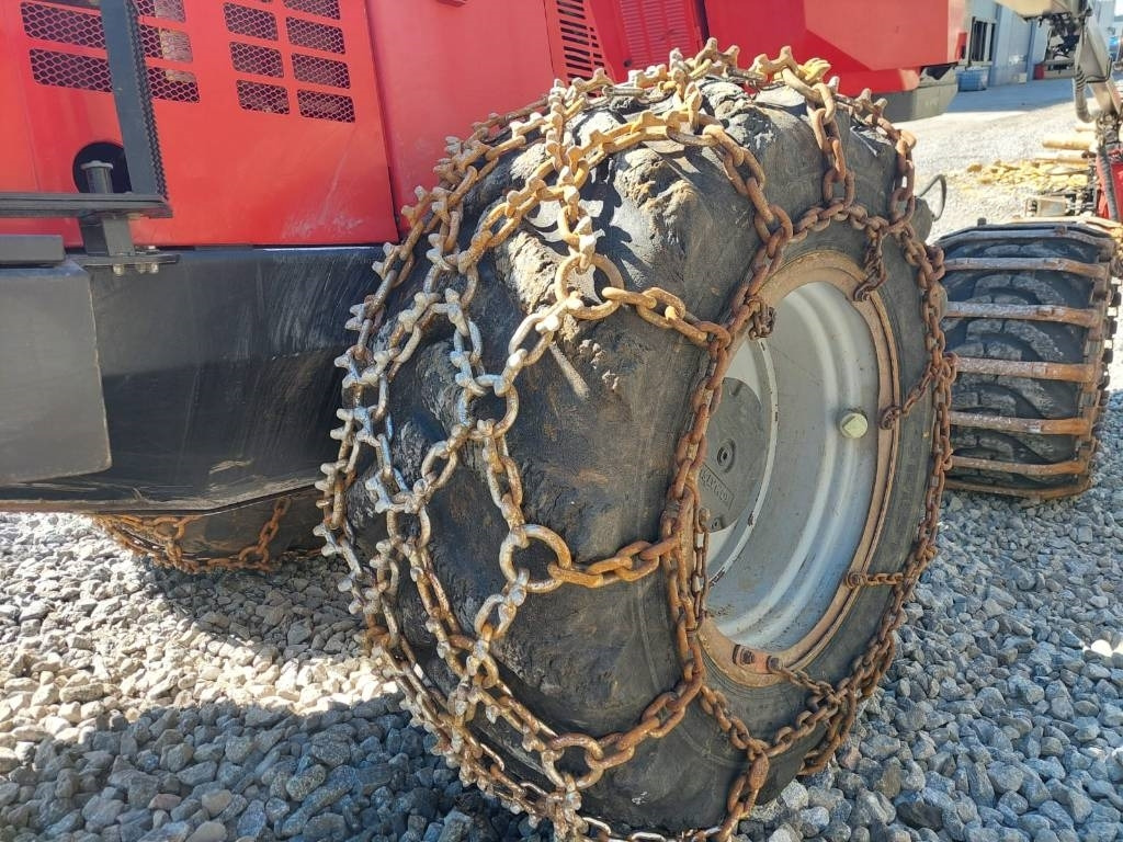 Komatsu 931.1 - الحصادات: صور 4 Komatsu 931.1 - الحصادات: صور 4