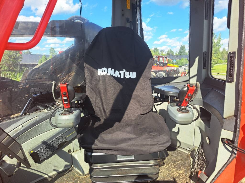 Komatsu 931 - الحصادات: صور 5 Komatsu 931 - الحصادات: صور 5