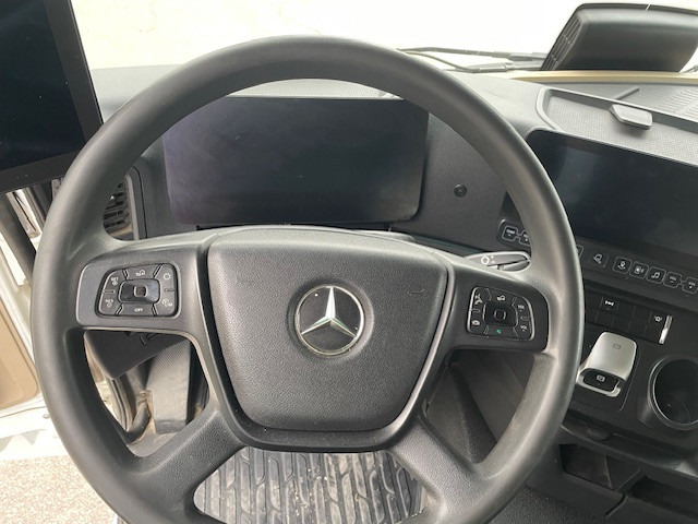 Mercedes-Benz Actros - شاحنة جرار: صور 5 Mercedes-Benz Actros - شاحنة جرار: صور 5