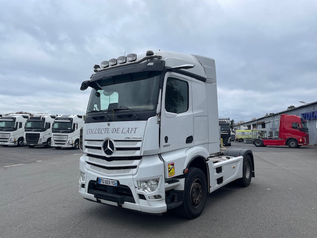 Mercedes-Benz Actros - شاحنة جرار: صور 1 Mercedes-Benz Actros - شاحنة جرار: صور 1